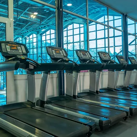 Готель Joy - Sports Center Tasmajdan 4*